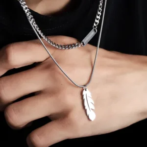 LEAF PENDANT NECKLACE  TAITANIUM STEEL PLATED