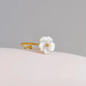 white flower ring