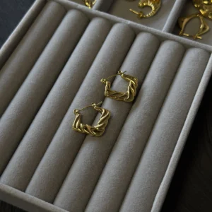 Twisted Square Hoops