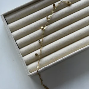 Stone and square linked bracelet