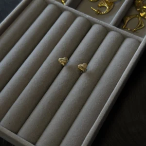 Mini heart stud