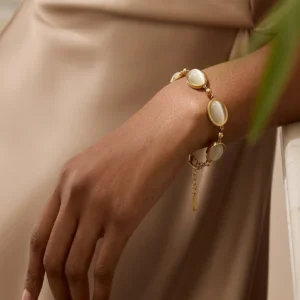 Oval stone station bracelet