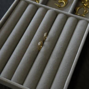 Dew Drop Glimmer studs