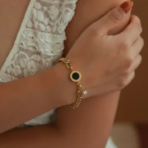 Mixed link roman numeral station bracelet