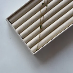 Lariat baguette station chain